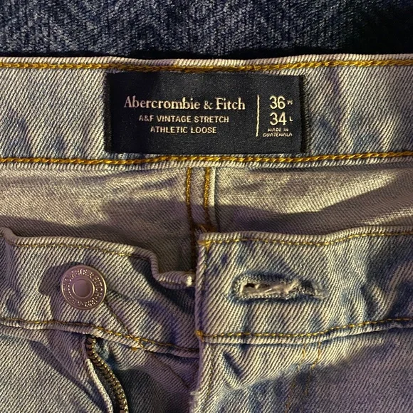 Abercrombie Athletic Loose Jeans - Picture 2 of 3
